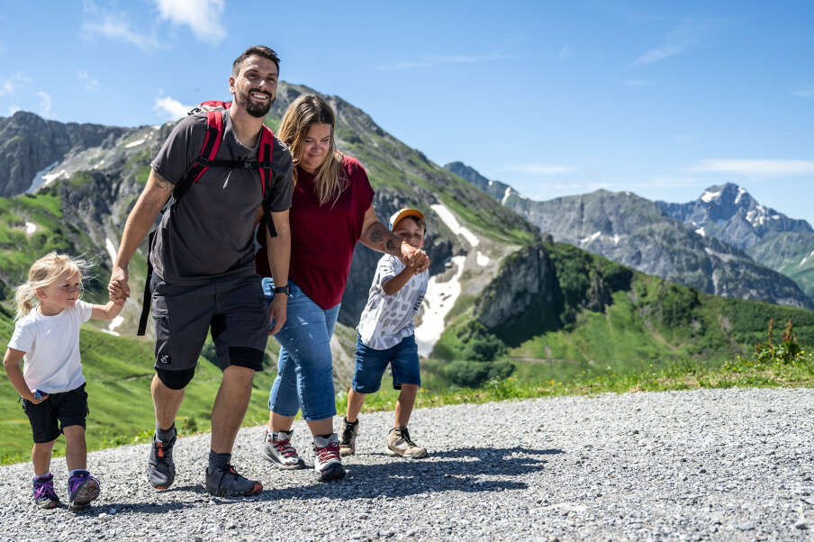 Familienhotel Kleinwalsertal Wanderurlaub